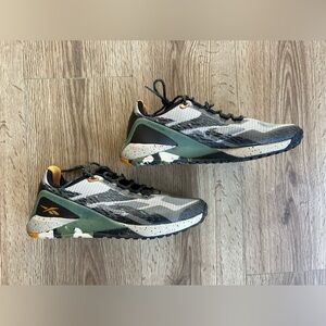 Reebok National Geographic Sneaker Women’s 9.5